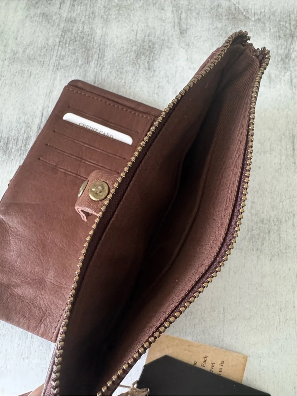 Made in India Genuine Leather Bi-Fold Wallet w Stud Details Brown Vintage Look
